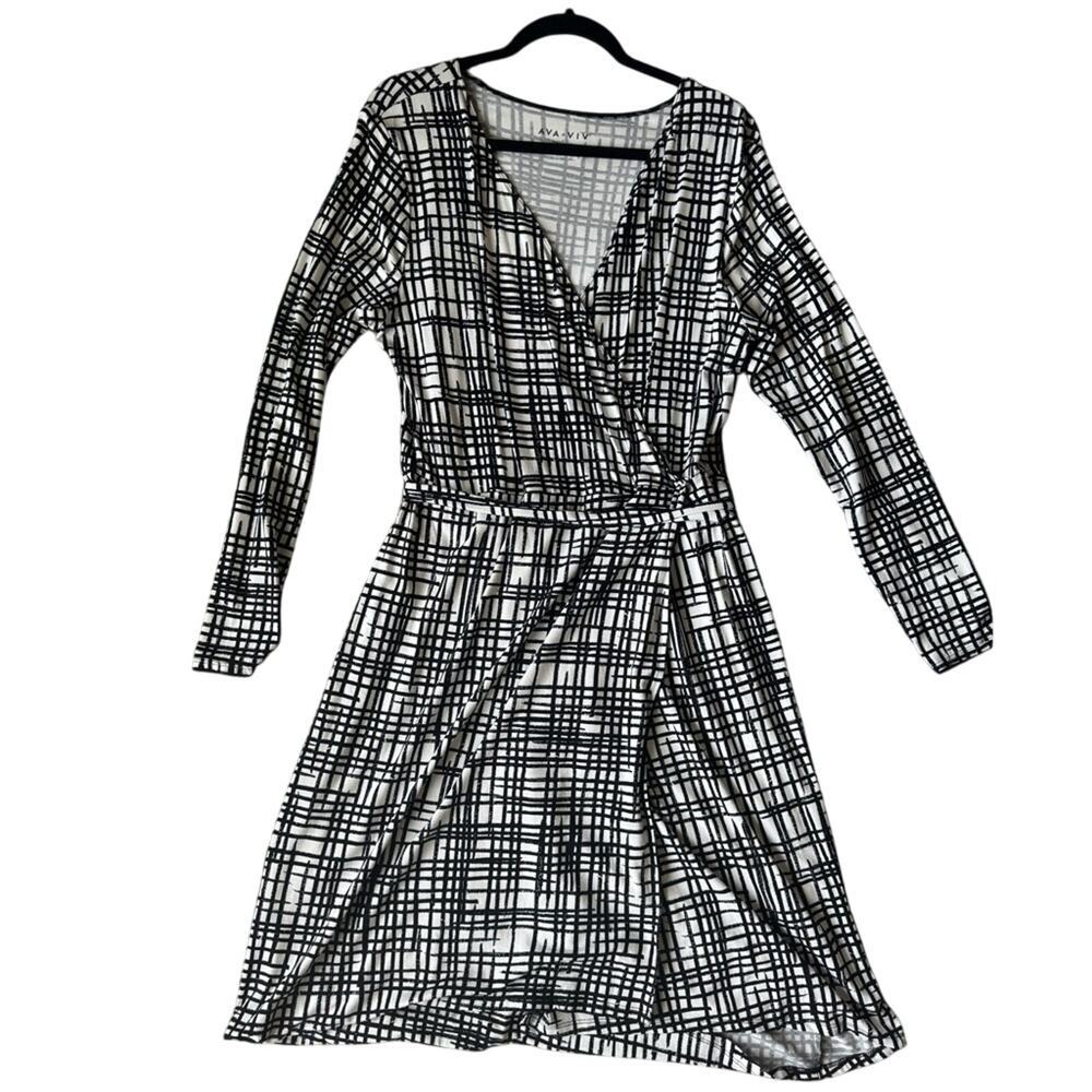 Ava & Viv Black & White Wrap Dress